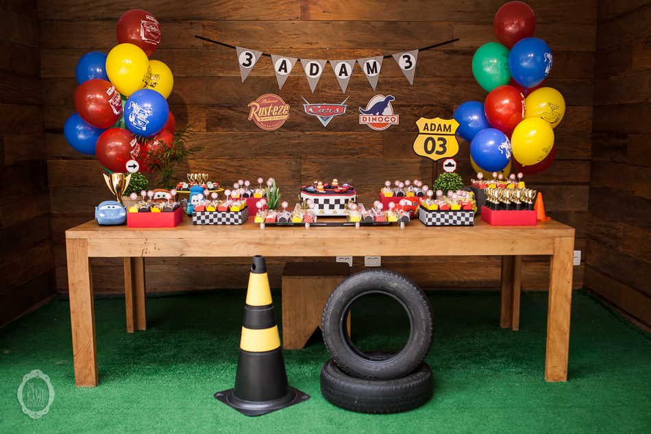 Uma linda festa DIY com tema Carros - Mundo Ovo