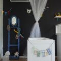 Quarto de bebê preto. Inusitado e interessante.